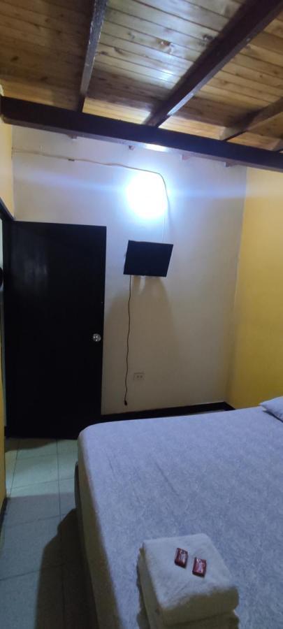 La Casona HostelGuatapé エクステリア 写真