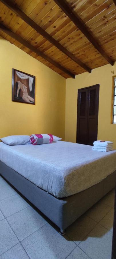 La Casona HostelGuatapé エクステリア 写真
