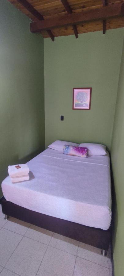 La Casona HostelGuatapé エクステリア 写真